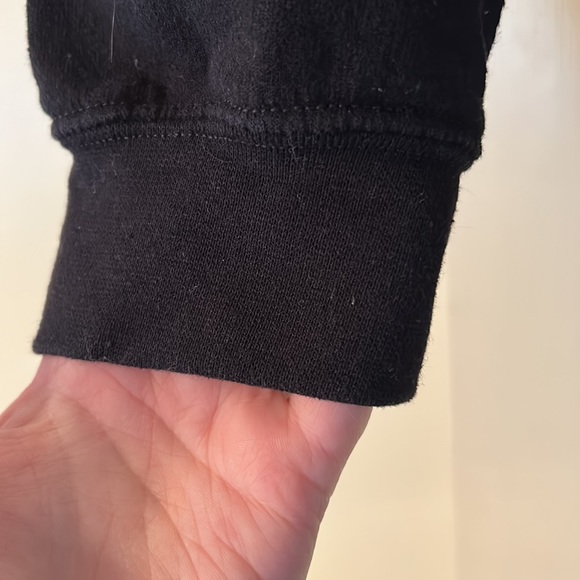 Black pullover - Picture 4 of 4